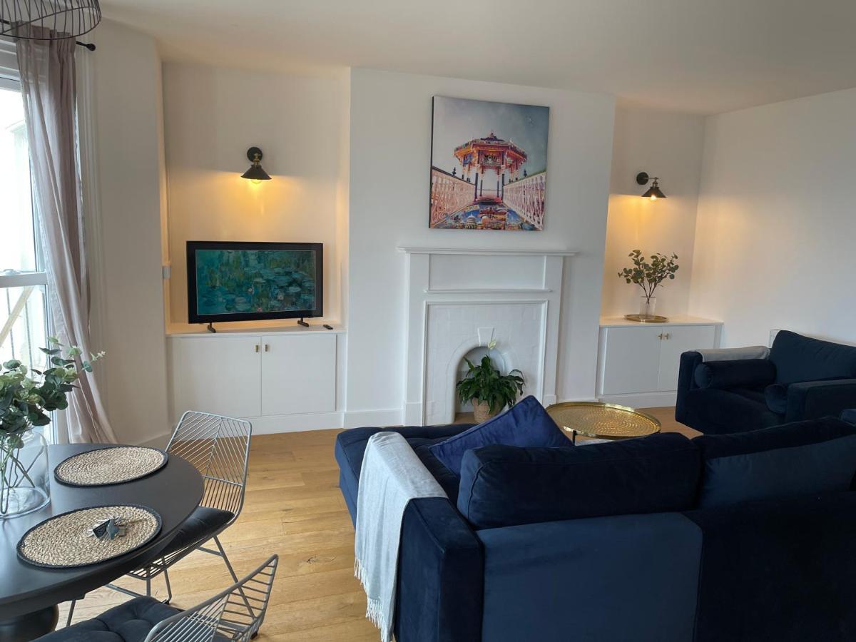 Seaview Flat With Balcony, Spacious 2 Bedroom Уърдинг Екстериор снимка